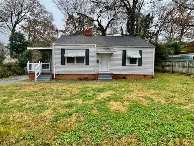 Photo - Come take a look at this cozy 3 Bedroom 1 Bath Home. It's Located in Revolution Park Neighborhood