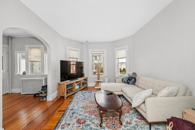 Building Photo - 28 Magnolia St Unit 1