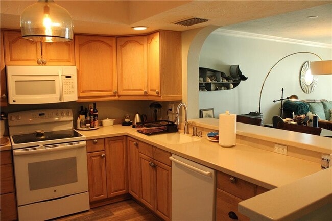 Photo - 6470 Mourning Dove Dr Unit 203