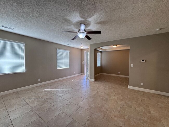 1504 Barbaro Dr SE