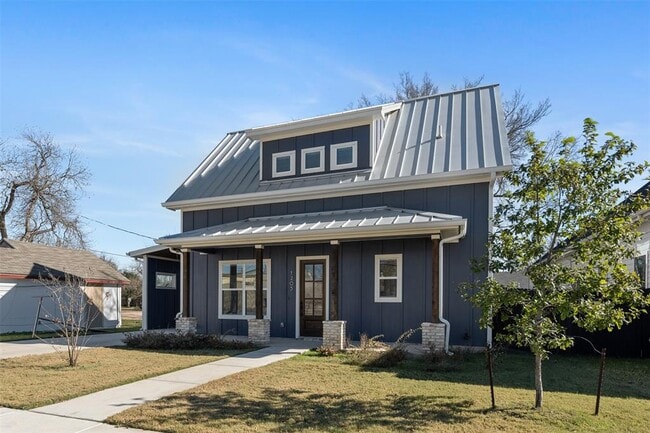 Photo - 1205 Walnut St