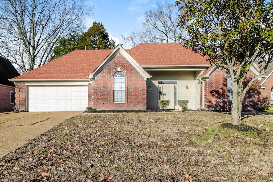 7885 Meadow Ridge Ln