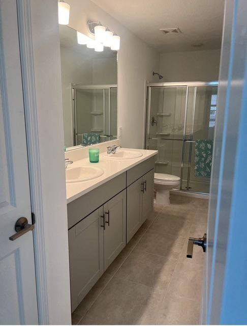 2081 Viewfinder St