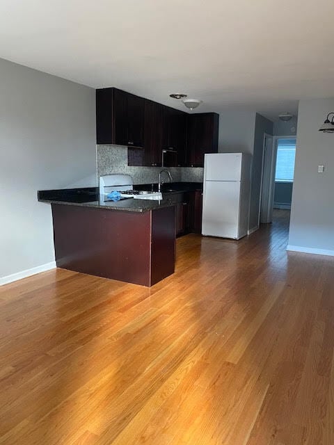Building Photo - 8506 Waukegan Rd Unit ONE BEDROOM - 11