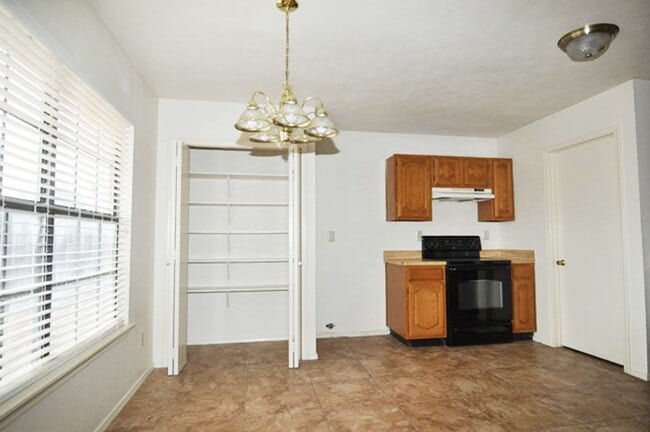 Photo - AVAILABLE NOW - Spacious 2-2-1 in Ft. Worth, desirable Keller ISD!
