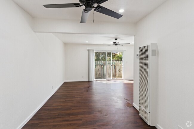 Building Photo - 25652 Franklin Ave Rental