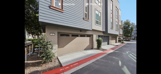 Attached Garrage - 390 Riesling Ave