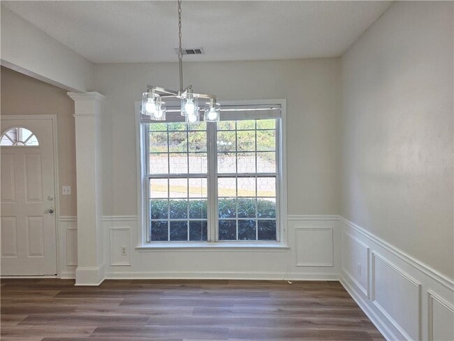 Photo - 137 Kenninghall Ct