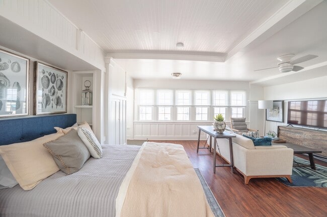 Photo - 2918 Manhattan Ave Unidad 2918