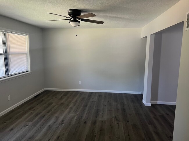 Photo - 1838 S St Clair Ave