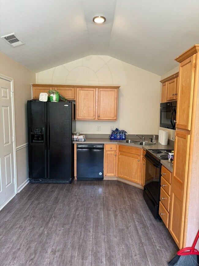 Photo - 3BR Eastside Single Family Home in Pinecrest!