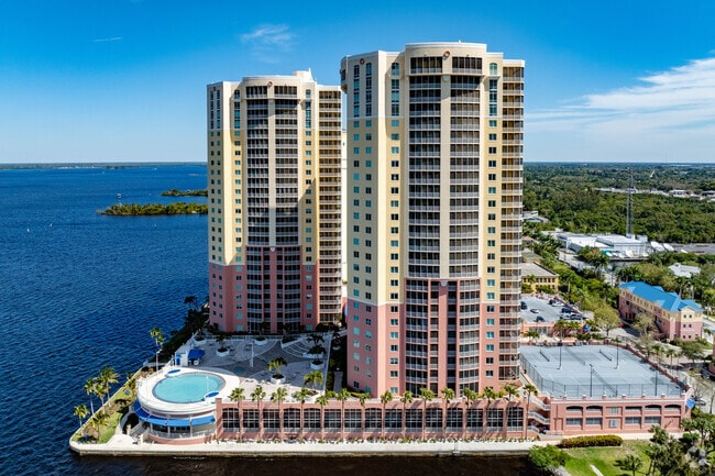 Photo - Riviera 2743