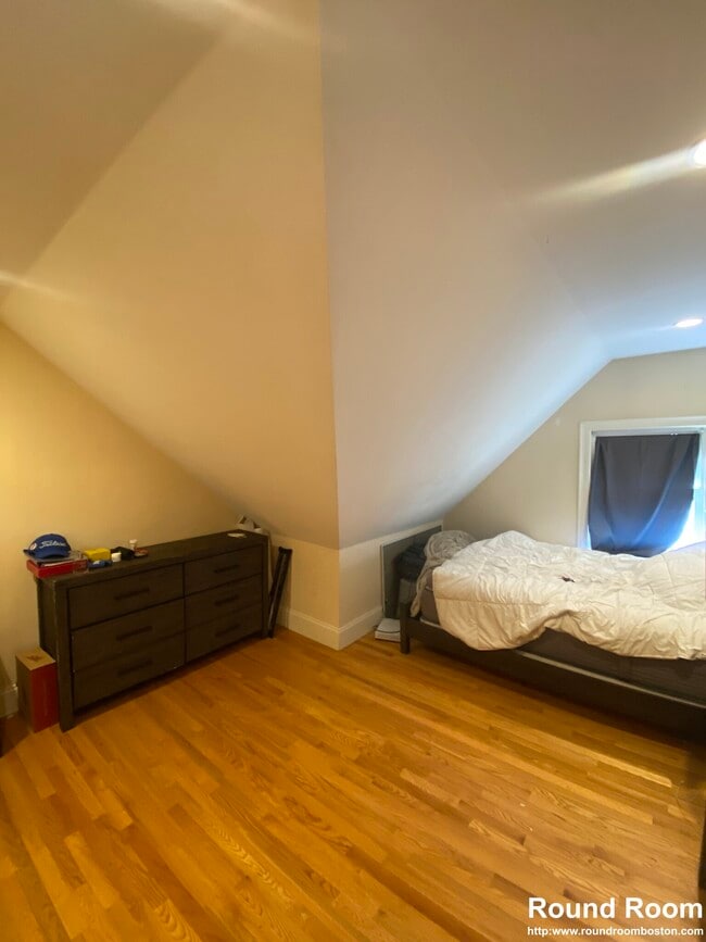Photo - 25 Lothrop St
