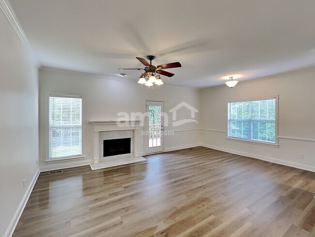 Photo - 2020 Prescott Way