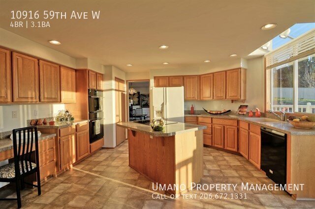 10916 59th Ave W