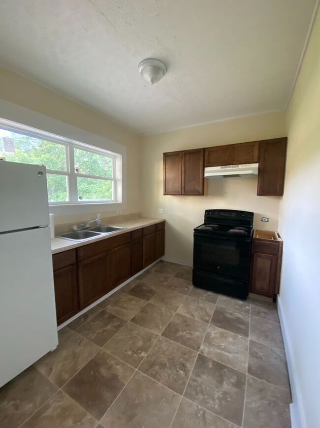 Photo - 4 Poplar St Unit 4 B Poplar Street