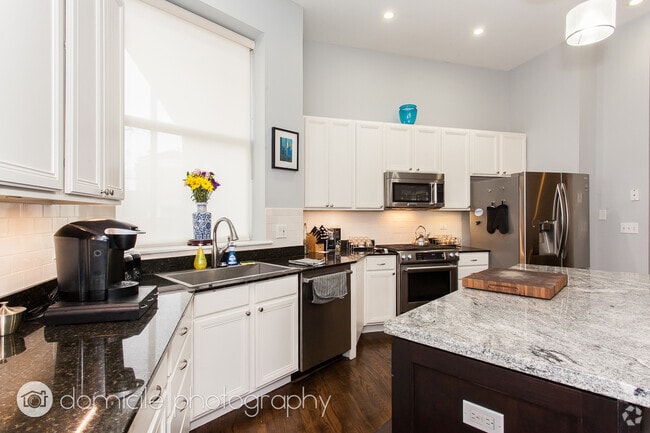 Building Photo - 2113 W Washington Blvd Unit 1 Rental