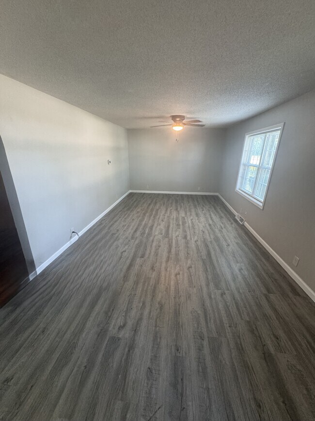 Photo - 821 County Rd 1625 N