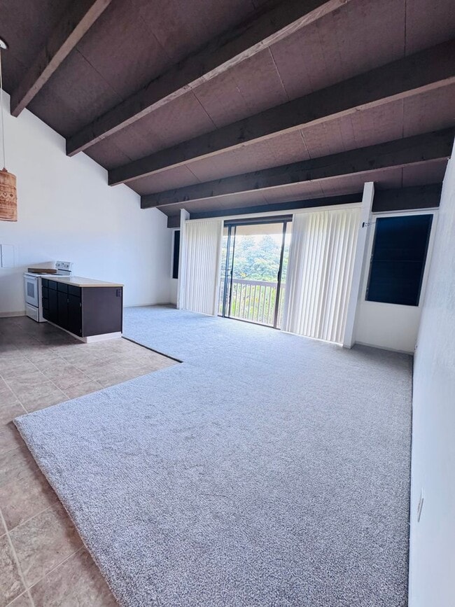 Building Photo - 2 bedroom Townhouse in Makaha Valley