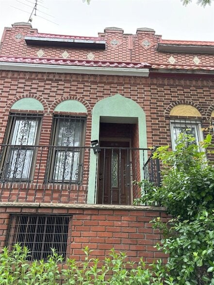 Photo - 30-23 83rd St Apartment