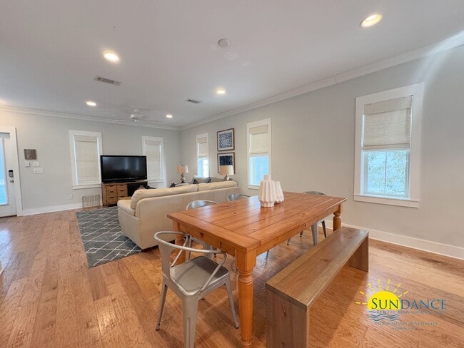 Photo - 28 Magical Pl