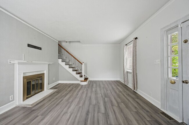 Photo - 305 Palen Ave