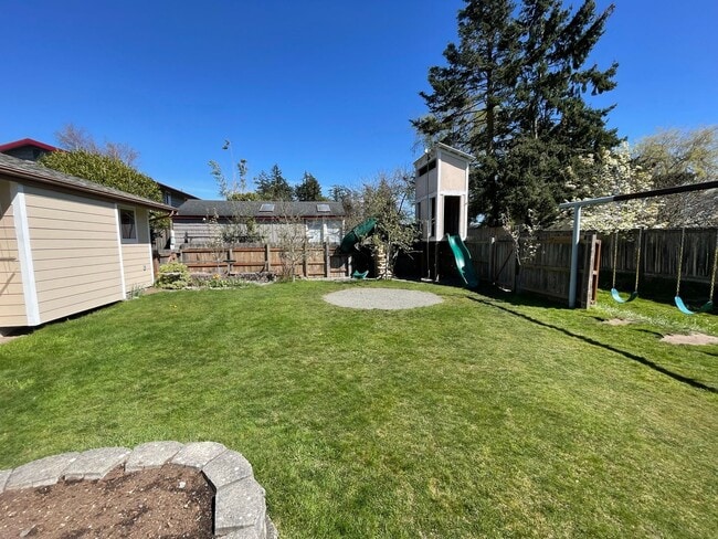 Photo - 2409 32nd St