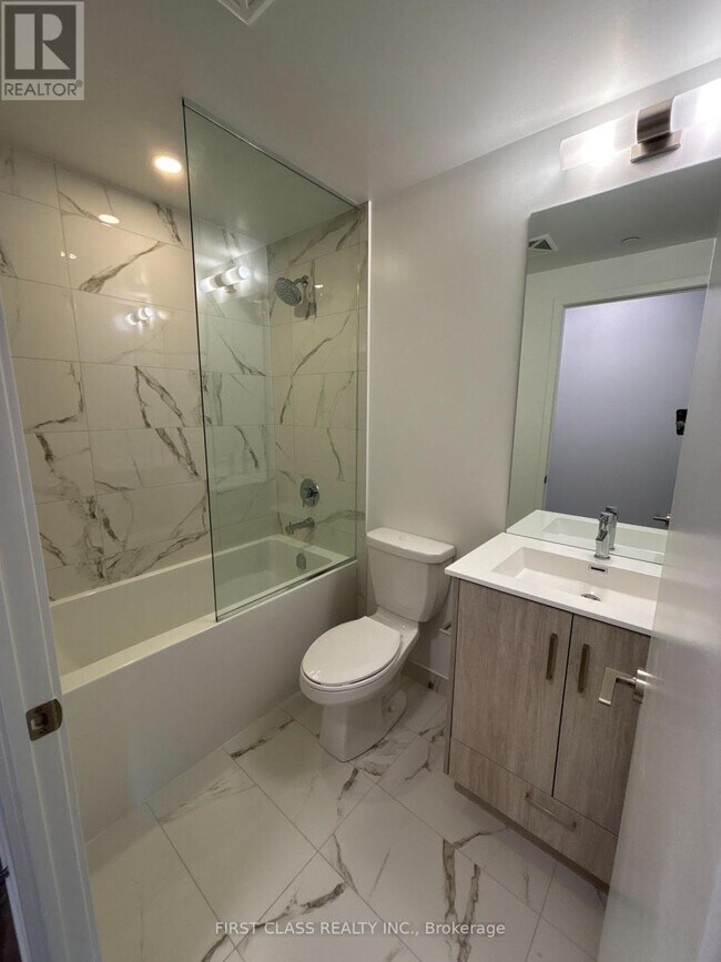 Photo - 180 Front St E Unité 4207