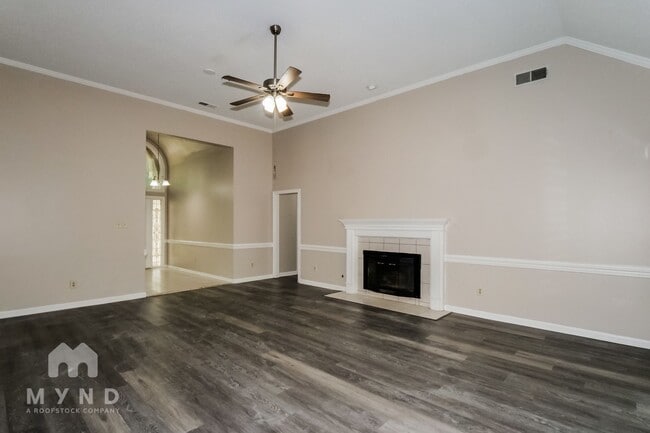 1624 Wayside Cove