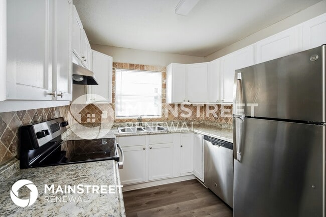 Photo - 924 Ave T SE