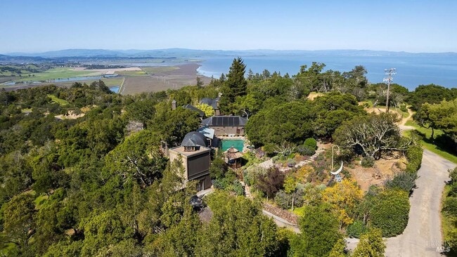 Photo - 1100 Bayhills Dr