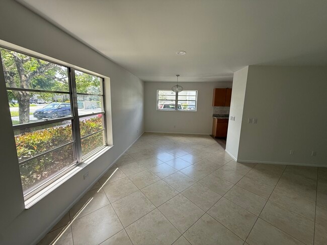 Photo - 2 Lake Vista Trl Unit 107