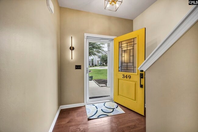 Photo - 349 Gracemount Ln