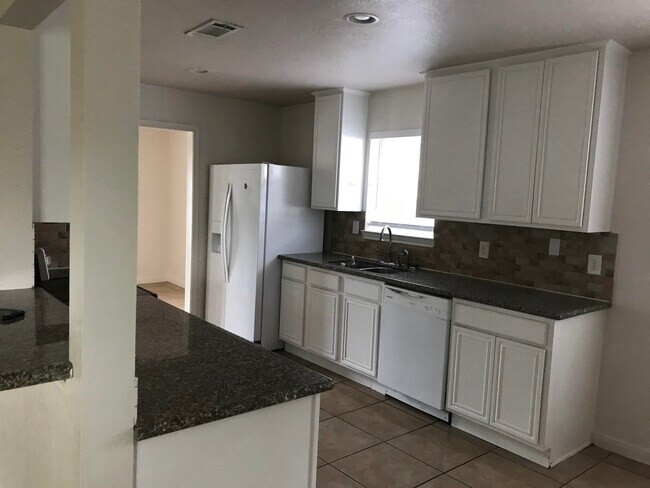 Photo - 4727 10th St