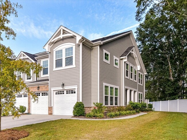 Building Photo - 5661 De Vere Dr Rental