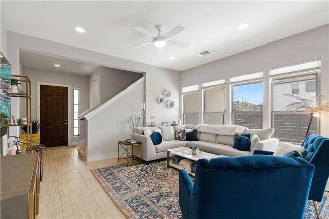 Building Photo - 1514 Arcilla St