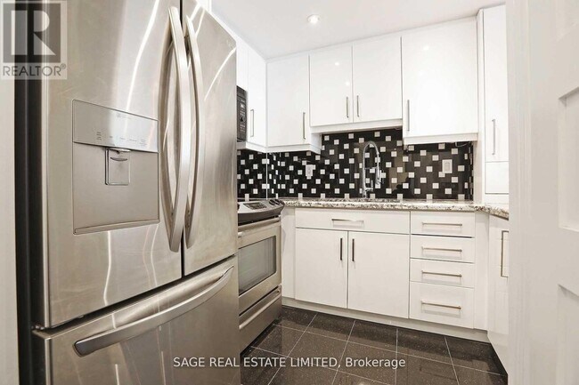 Photo - 7 Broadway Ave Unité 705