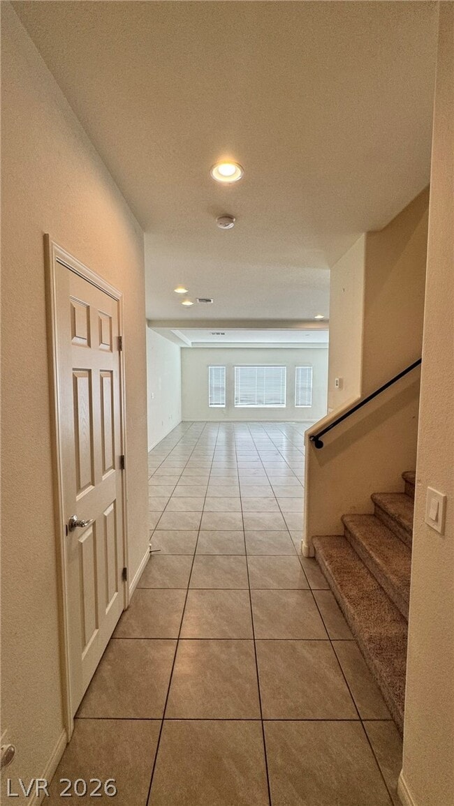 Photo - 5035 Lakewood Creek Ave