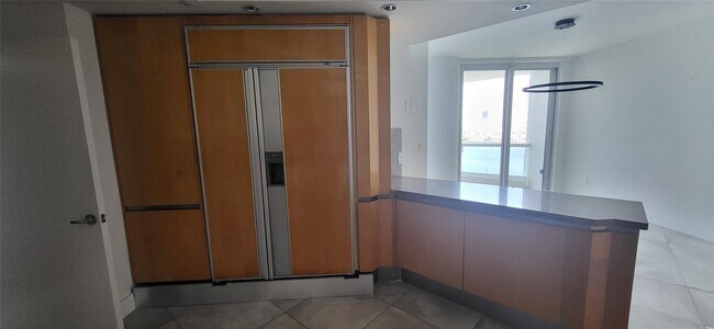 Photo - 2600 Island Blvd Unit 1603