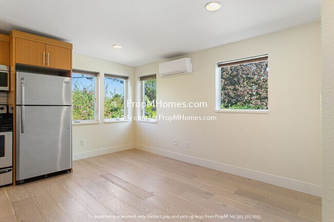 Photo - 4127 N Michigan Ave Unidad 4127 N Michigan Avenue  B