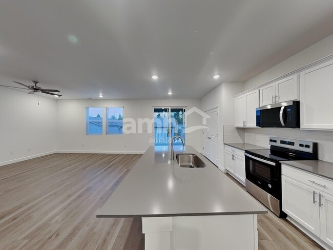 Photo - 8544 47th Pl NE