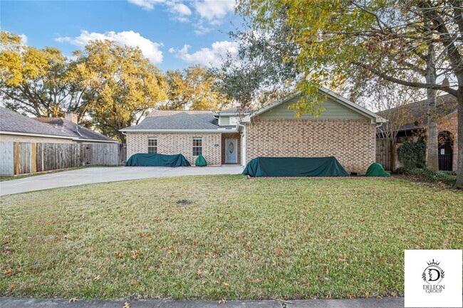 Building Photo - 15825 Boulder Oaks Dr Rental