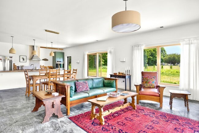 Photo - 88 Hover Ave