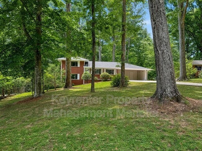 Photo - 3720 Lake Dr SE