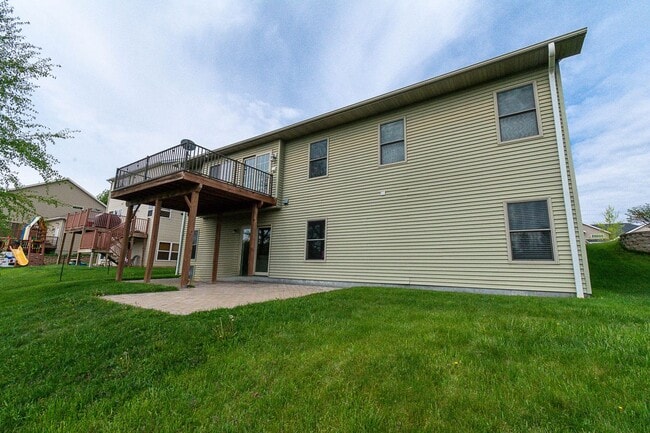 Photo - Updated Home with Pond Views in NW Rochester location!