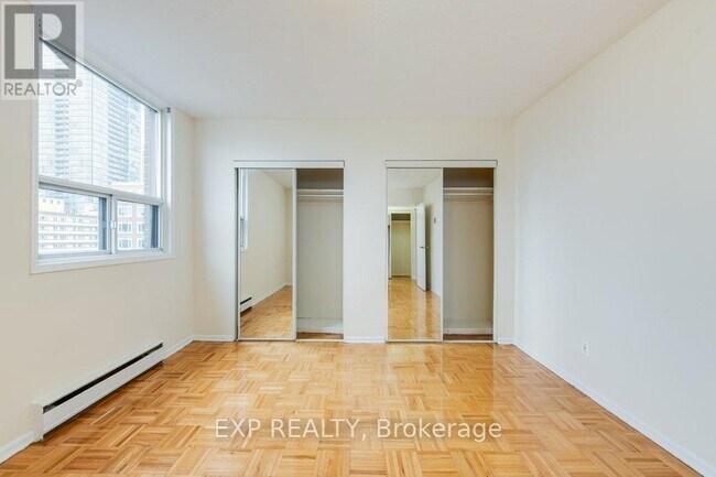 Photo - 10 Huntley St Unit 1401