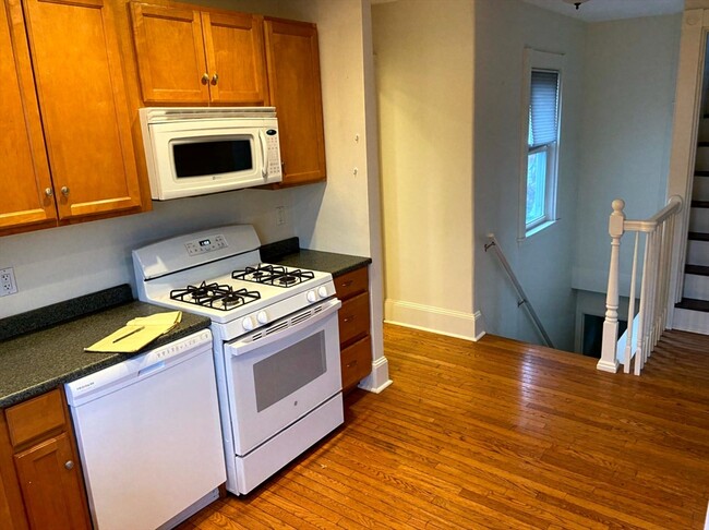 Photo - 192 Pleasant St