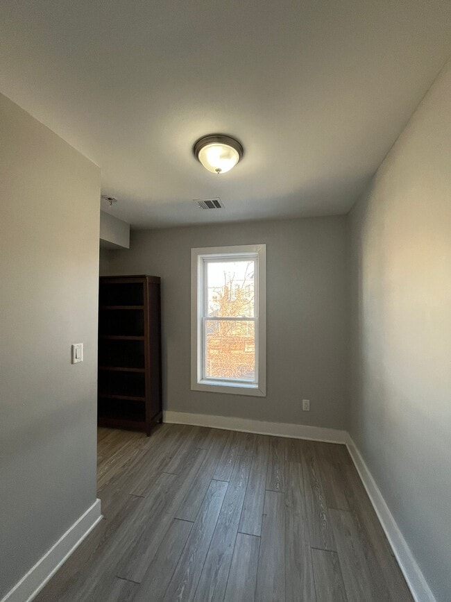 Photo - 26 Yale Ave Unit 2R