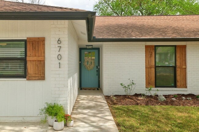 Photo - 6701 Lancret Hill Dr