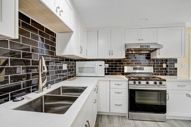 Photo - La Canada Townhouse In the Golf Course Com...